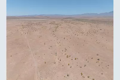 18007 E Reynolds Avenue, Dolan Springs, AZ 86441 - Photo 3