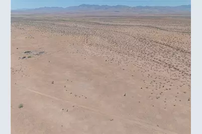 18072 N Eldon, Dolan Springs, AZ 86441 - Photo 9