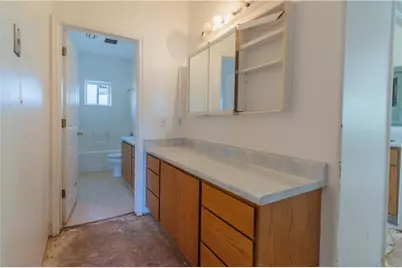 245 W Warren Avenue, Colorado City, AZ 86021 - Photo 13