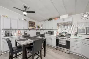 970 Glen Dr, Bullhead City, AZ 86442 - Photo 3