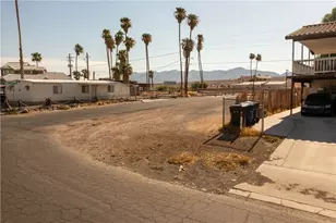 2167 Oswood Ln, Bullhead City, AZ 86442 - Photo 15