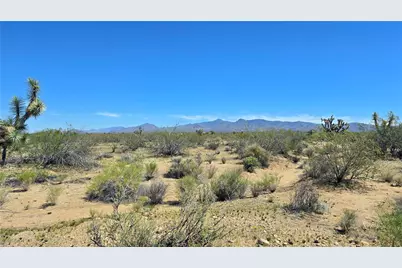 287 S Diamondback Road, Yucca, AZ 86438 - Photo 1