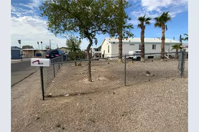 1901 Hualapai Drive, Bullhead City, AZ 86442 - Photo 9
