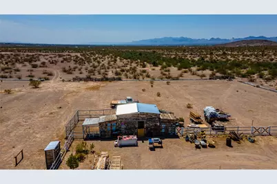 5969 N Escuela Road, Golden Valley, AZ 86413 - Photo 7