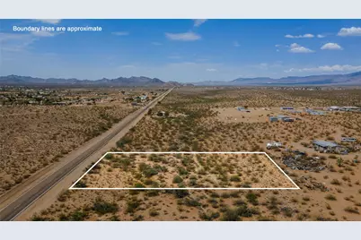 3896 N Laguna Road, Golden Valley, AZ 86413 - Photo 9