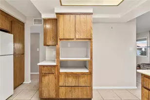 1460 Terrace Dr, Bullhead City, AZ 86442 - Photo 9