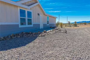 5874 Ehrenburg Dr, Golden Valley, AZ 86413 - Photo 11