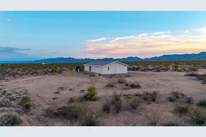 5874 Ehrenburg Drive, Golden Valley, AZ 86413 - Photo 37