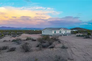 5874 Ehrenburg Dr, Golden Valley, AZ 86413 - Photo 33