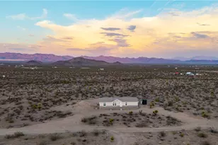 5874 Ehrenburg Dr, Golden Valley, AZ 86413 - Photo 31