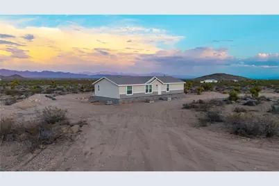 5874 Ehrenburg Drive, Golden Valley, AZ 86413 - Photo 29