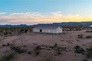 5874 Ehrenburg Dr, Golden Valley, AZ 86413 - Photo 33