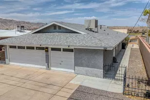 1055 Terrace Dr, Bullhead City, AZ 86442 - Photo 1