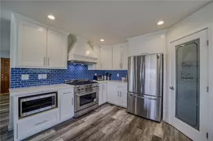 1055 Terrace Dr, Bullhead City, AZ 86442 - Photo 11