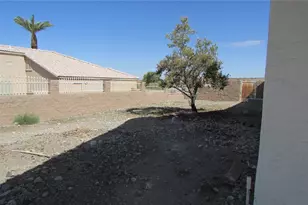 2866 Grandhill Rd, Bullhead City, AZ 86442 - Photo 33
