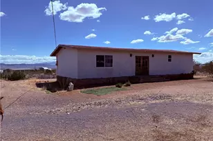 1757 S Glenbar Rd, Golden Valley, AZ 86413 - Photo 23