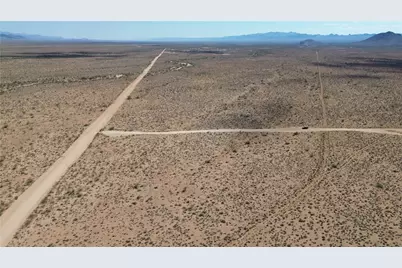 4.76 W Agate Street, Golden Valley, AZ 86413 - Photo 11