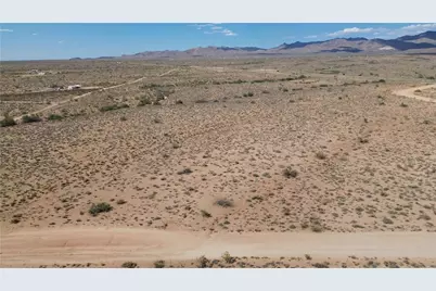 4.76 W Agate Street, Golden Valley, AZ 86413 - Photo 13