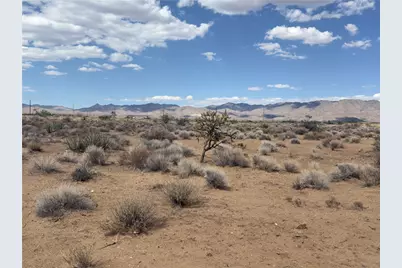 4.76 W Agate Street, Golden Valley, AZ 86413 - Photo 1