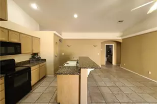 5119 S Amber Sands Dr, Fort Mohave, AZ 86426 - Photo 5