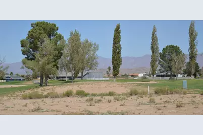 7903 E Pebble Drive, Kingman, AZ 86401 - Photo 11