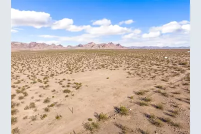 4097 Topaz Road, Golden Valley, AZ 86413 - Photo 1