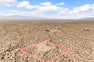 4097 Topaz Rd, Golden Valley, AZ 86413 - Photo 5