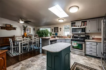 18901 N Quesnel Drive, Dolan Springs, AZ 86441 - Photo 11