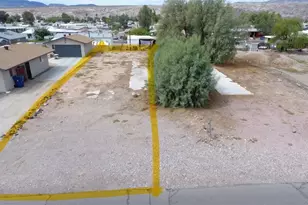 1955 Monterey Dr, Bullhead City, AZ 86442 - Photo 1