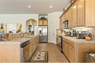 910 Talon Pointe Drive, Bullhead City, AZ 86429 - Photo 11