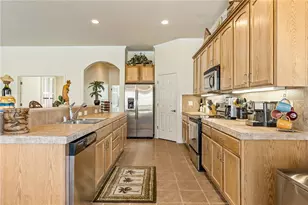 910 Talon Pointe Dr, Bullhead City, AZ 86429 - Photo 11