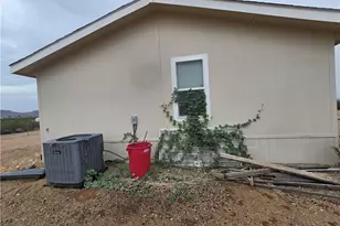 3689 N Avra Rd, Golden Valley, AZ 86413 - Photo 23