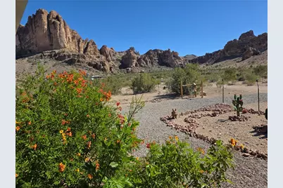 1886 S Ganado Road, Golden Valley, AZ 86413 - Photo 15