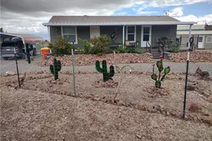 1886 S Ganado Rd, Golden Valley, AZ 86413 - Photo 3