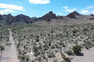 1886 S Ganado Rd, Golden Valley, AZ 86413 - Photo 49