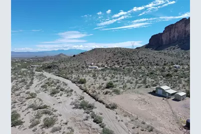 1886 S Ganado Road, Golden Valley, AZ 86413 - Photo 47