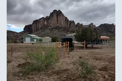 1886 S Ganado Road, Golden Valley, AZ 86413 - Photo 43