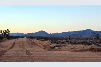 255 S Dead Eye Road, Yucca, AZ 86438 - Photo 15