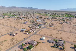 10033 N Concho Dr, Kingman, AZ 86401 - Photo 9