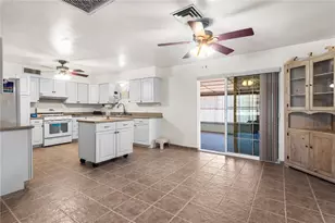 2209 Los Angeles St, Kingman, AZ 86401 - Photo 9