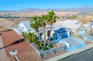 453 Chablis Ct, Bullhead City, AZ 86429 - Photo 3