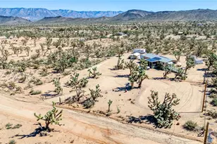 18852 N Spur Dr, Dolan Springs, AZ 86441 - Photo 11