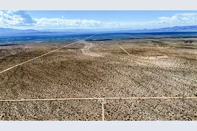 19595 S Kit Carson Road, Yucca, AZ 86438 - Photo 3