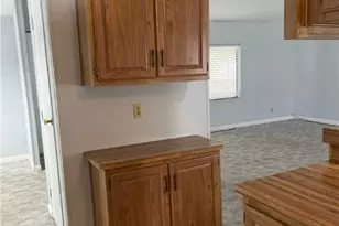 594 Holly St, Bullhead City, AZ 86442 - Photo 13