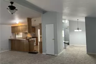 594 Holly St, Bullhead City, AZ 86442 - Photo 9