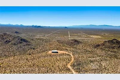 11102 Red Rock Road, Yucca, AZ 86438 - Photo 13