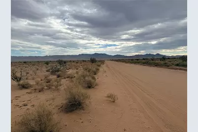 313-08-332 E Pate Road, Kingman, AZ 86401 - Photo 1