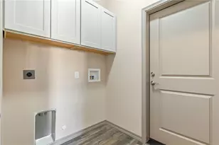 9770 S Kingman Dr, Mohave Valley, AZ 86440 - Photo 17