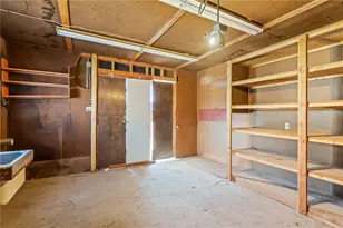 2088 E Hackamore Dr, Mohave Valley, AZ 86440 - Photo 9