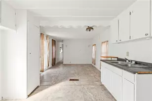 2096 E Hackamore Dr, Mohave Valley, AZ 86440 - Photo 15